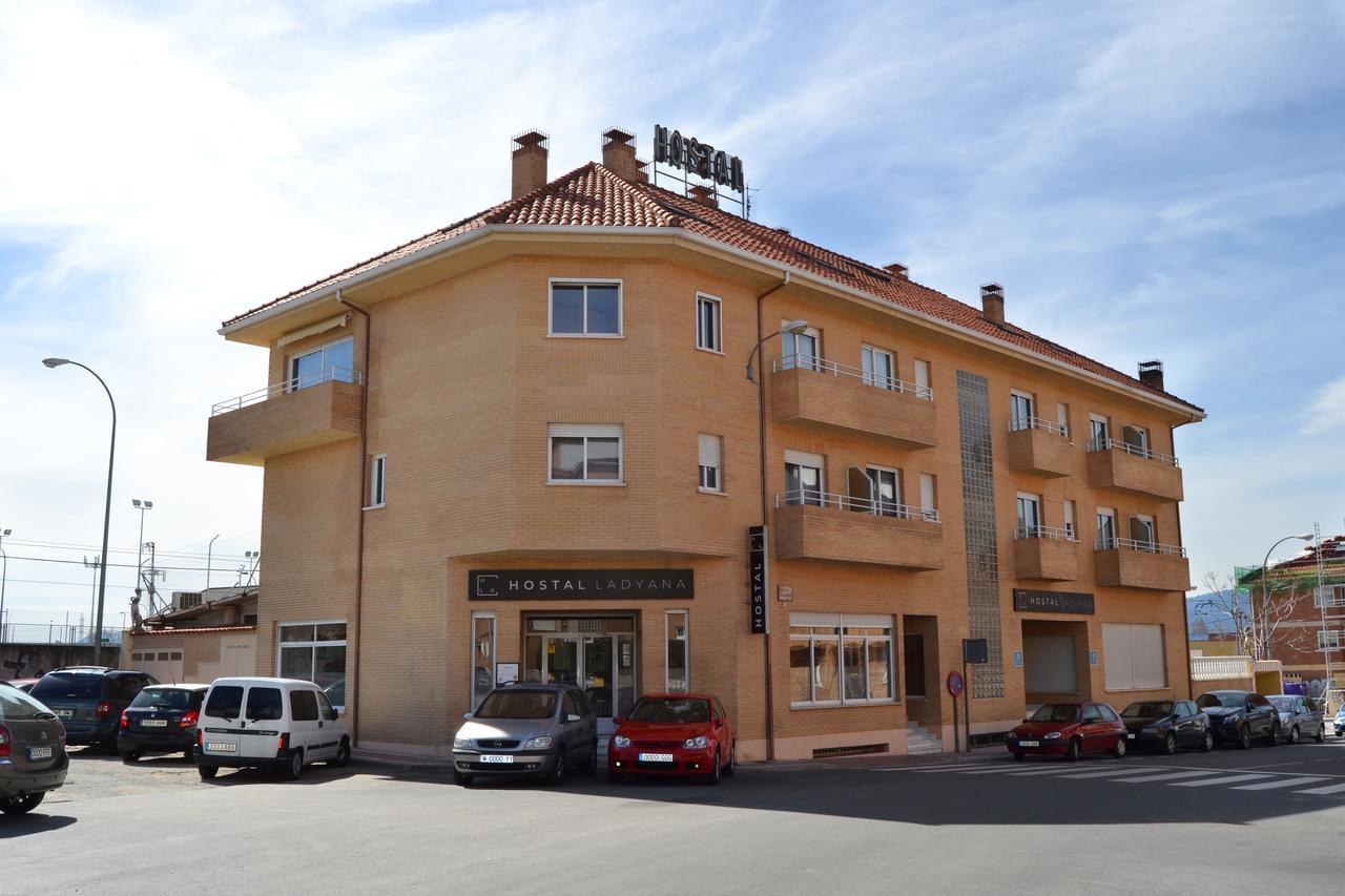 Hostal Lady Ana María Collado Villalba Exterior foto